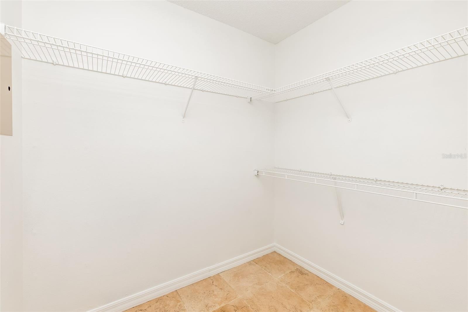 Image 32 of 66 For 19 Prestwick Lane