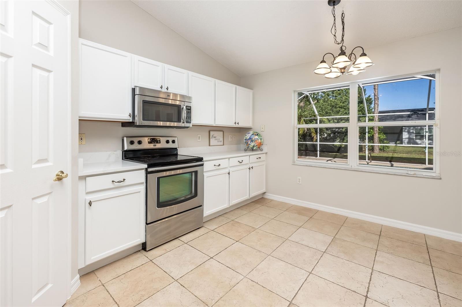 Image 4 of 66 For 19 Prestwick Lane