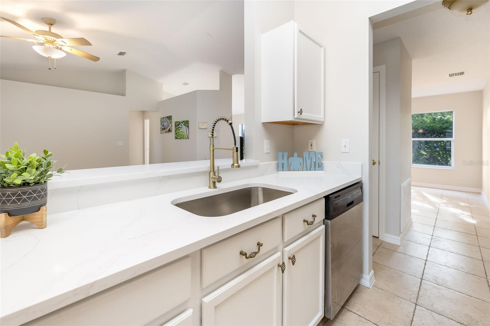 Image 7 of 66 For 19 Prestwick Lane