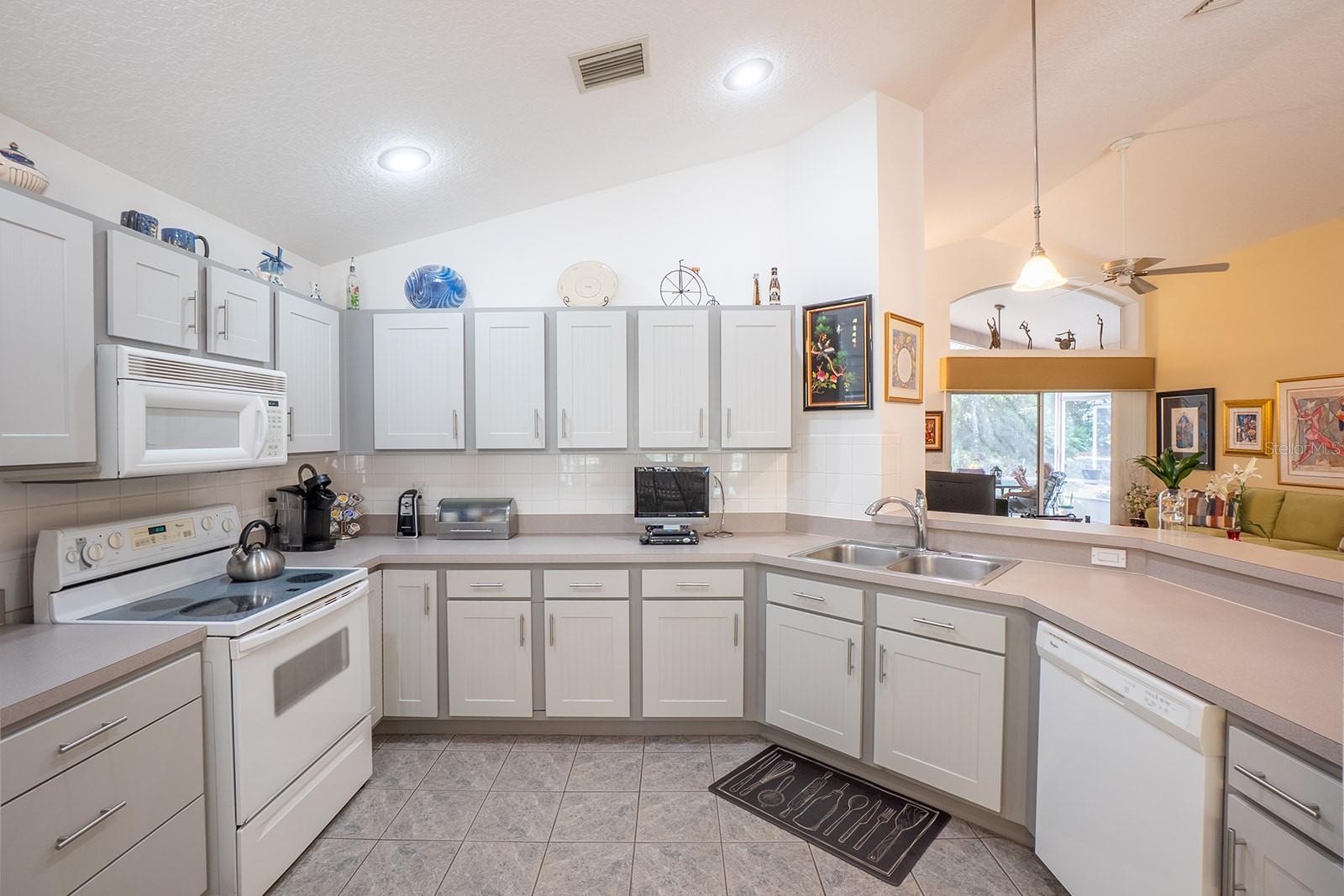 Image 10 of 38 For 1 Gleneagles Place