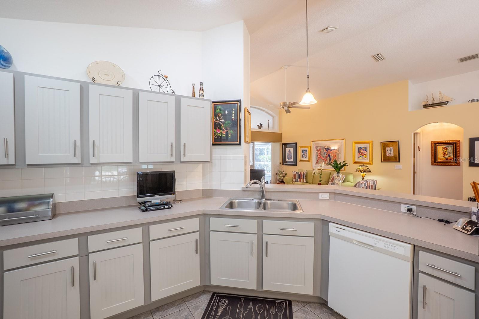 Image 11 of 38 For 1 Gleneagles Place