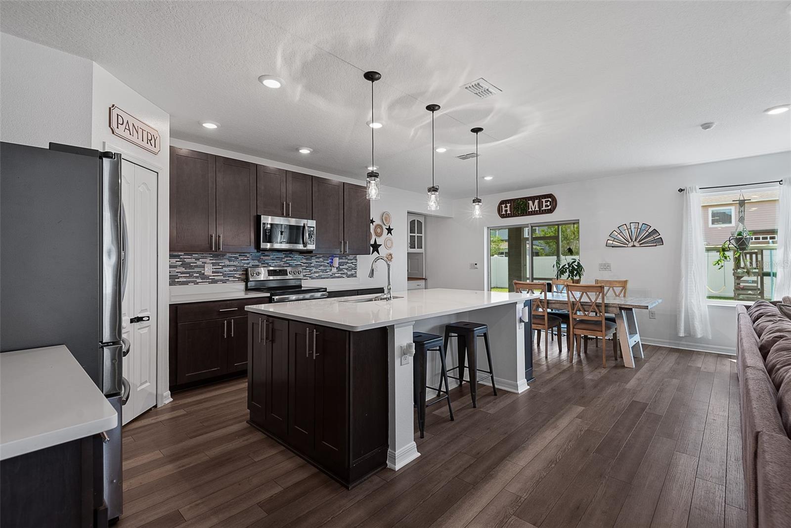 Image 11 of 84 For 123 Oakleaf Way