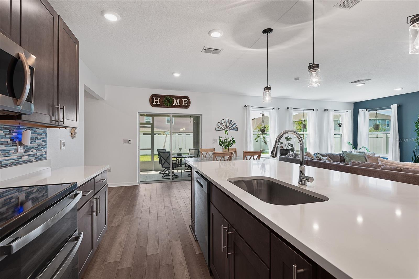 Image 13 of 84 For 123 Oakleaf Way