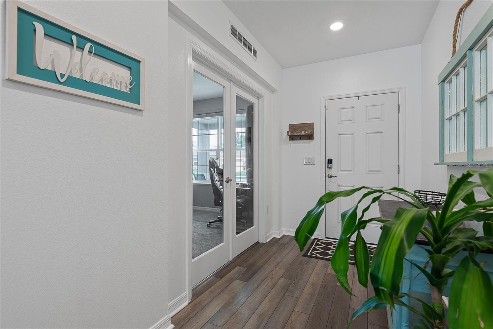 Image 20 of 84 For 123 Oakleaf Way