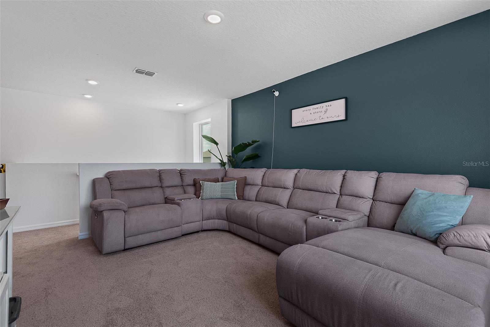 Image 27 of 84 For 123 Oakleaf Way