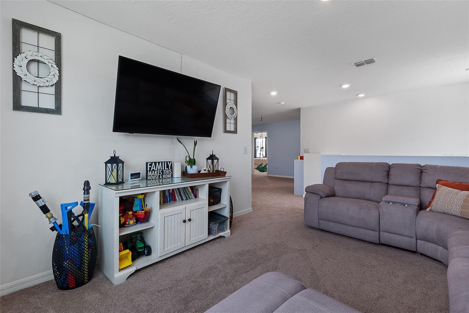 Image 28 of 84 For 123 Oakleaf Way