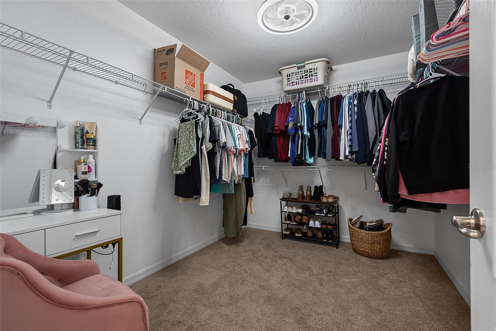 Image 41 of 84 For 123 Oakleaf Way