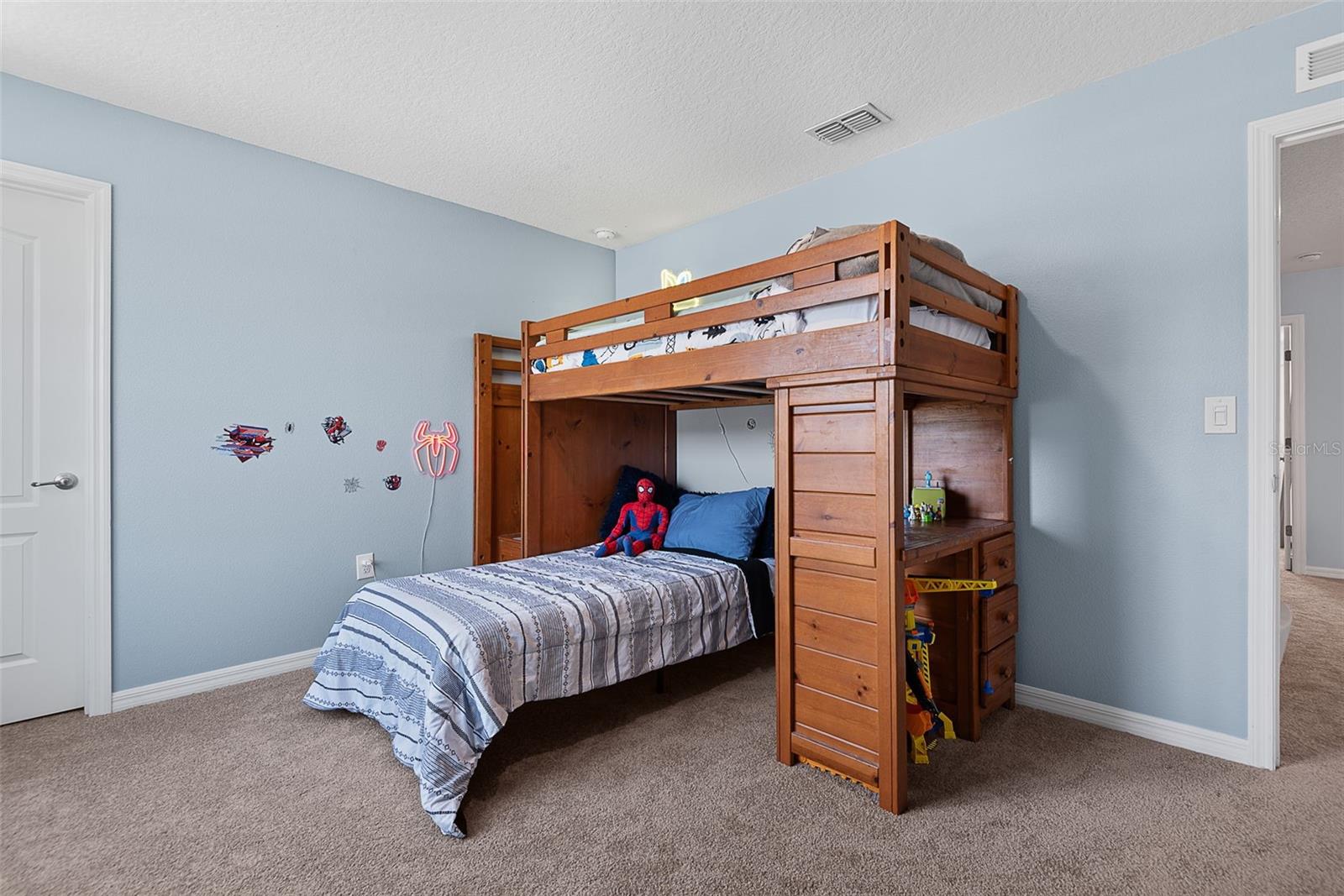 Image 45 of 84 For 123 Oakleaf Way