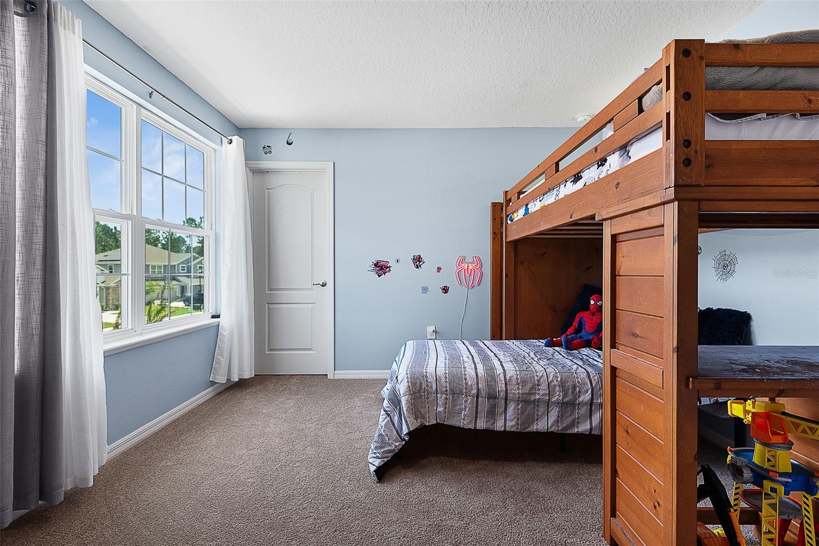 Image 46 of 84 For 123 Oakleaf Way