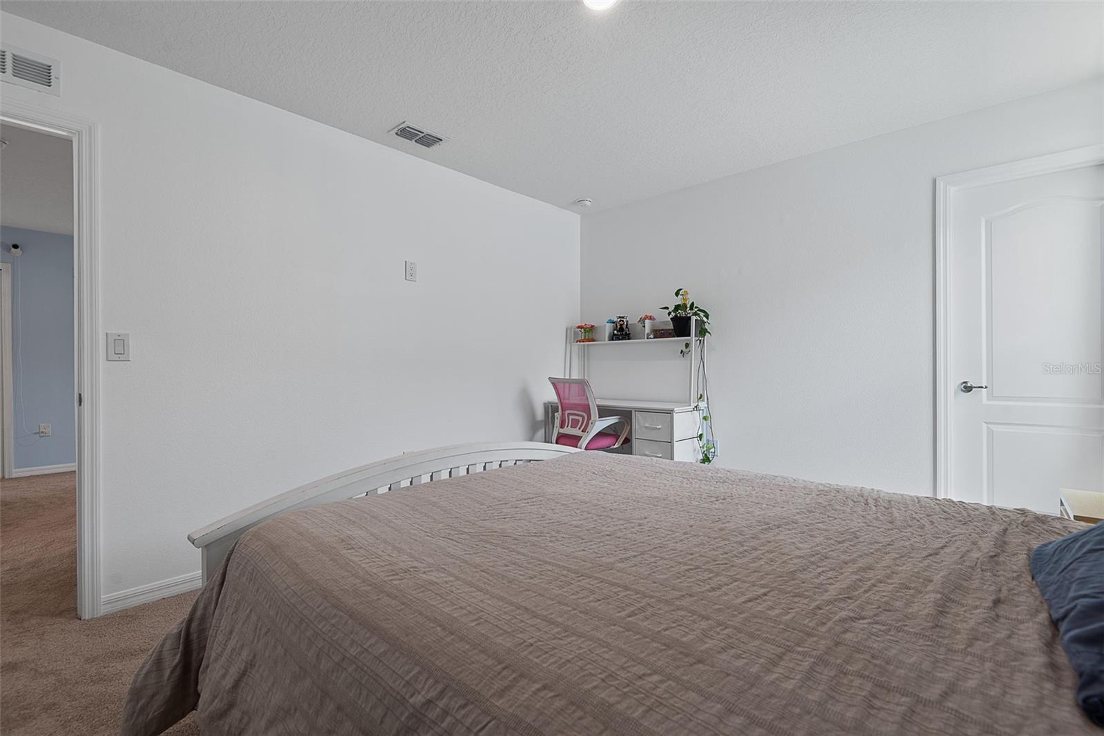 Image 50 of 84 For 123 Oakleaf Way