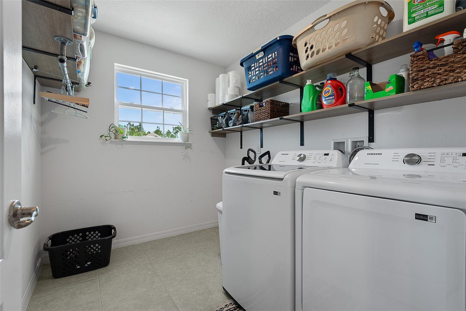 Image 55 of 84 For 123 Oakleaf Way