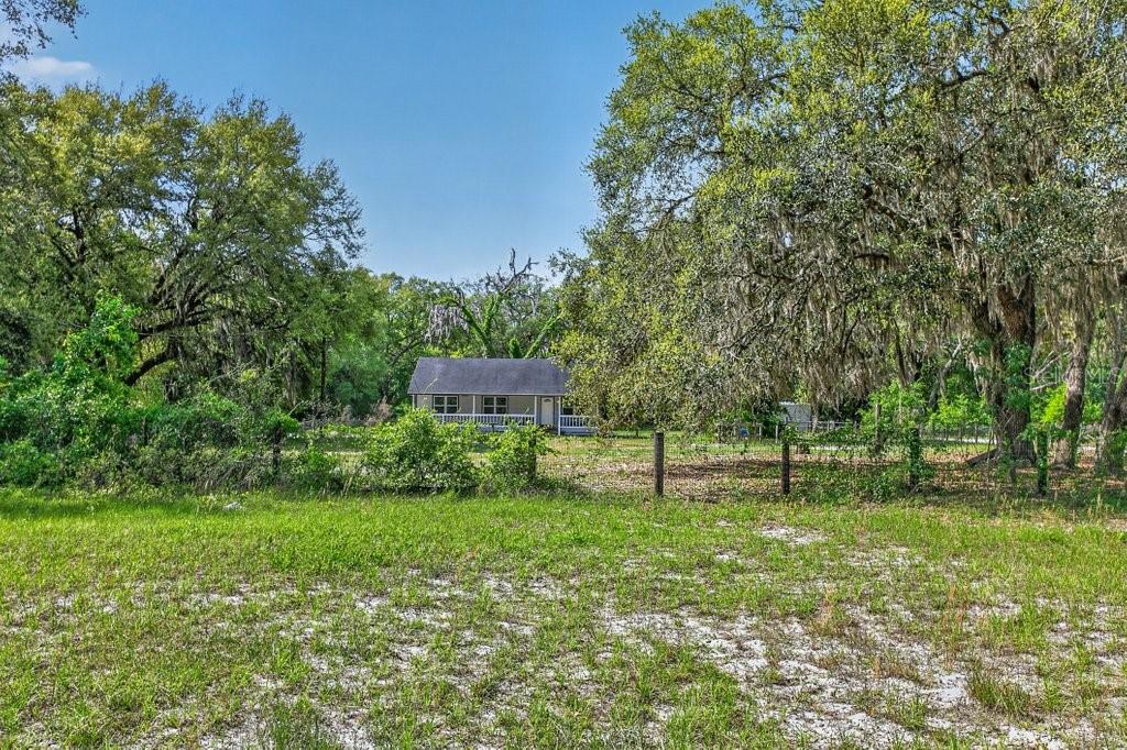 Image 3 of 71 For 461 Old Starke Road