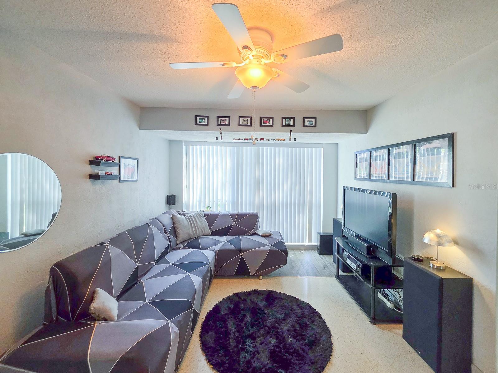 Image 14 of 66 For 5 Emerald Circle