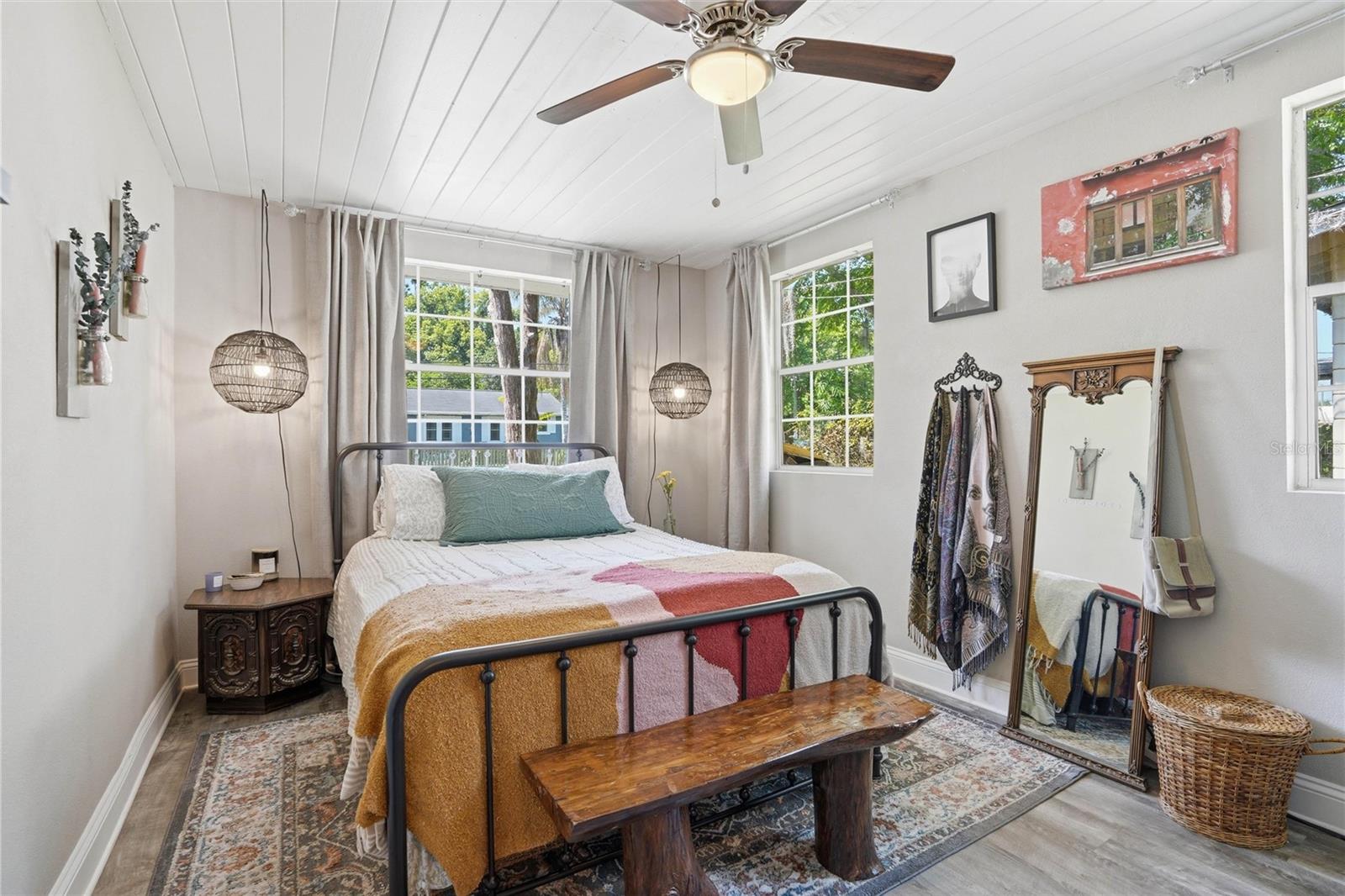 Image 13 of 35 For 5211 Glenwood Avenue