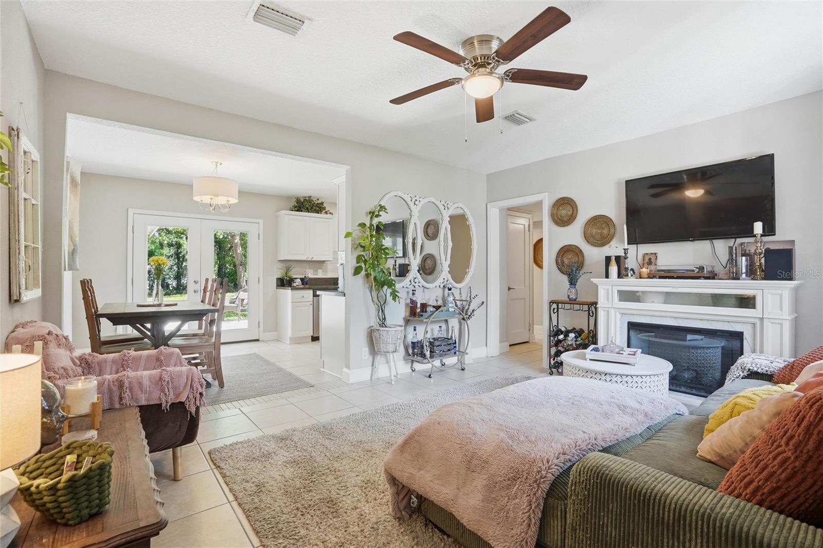 Image 5 of 35 For 5211 Glenwood Avenue