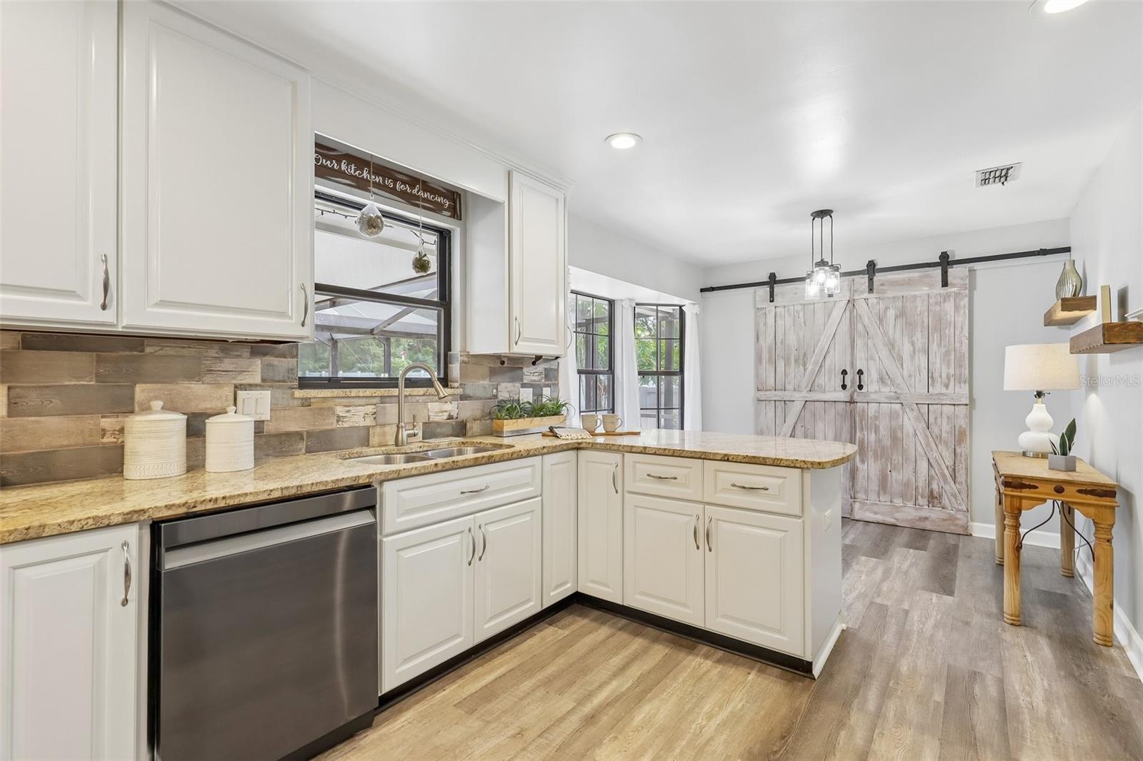 Image 21 of 53 For 1590 Pitch Pine Avenue