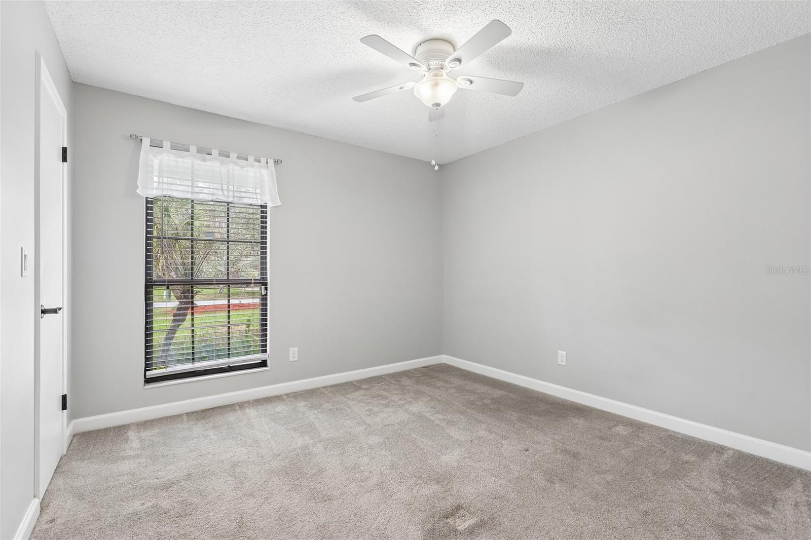 Image 33 of 53 For 1590 Pitch Pine Avenue