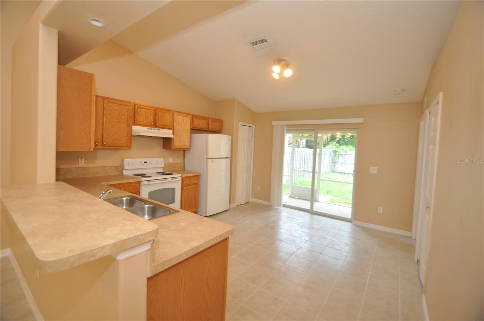 Image 10 of 29 For 69 Rose Drive B