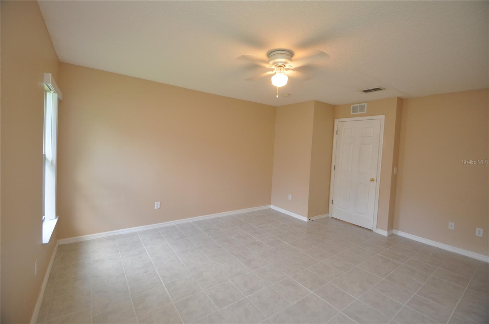 Image 20 of 29 For 69 Rose Drive B