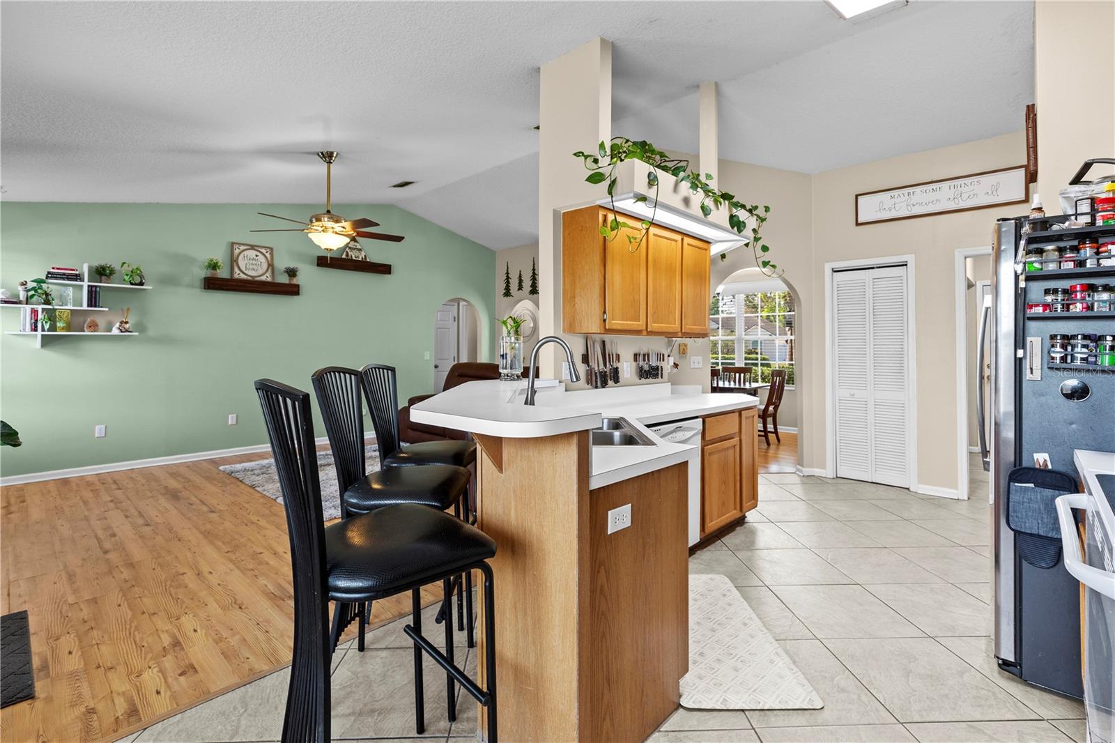 Image 14 of 36 For 3208 Sarahs Court