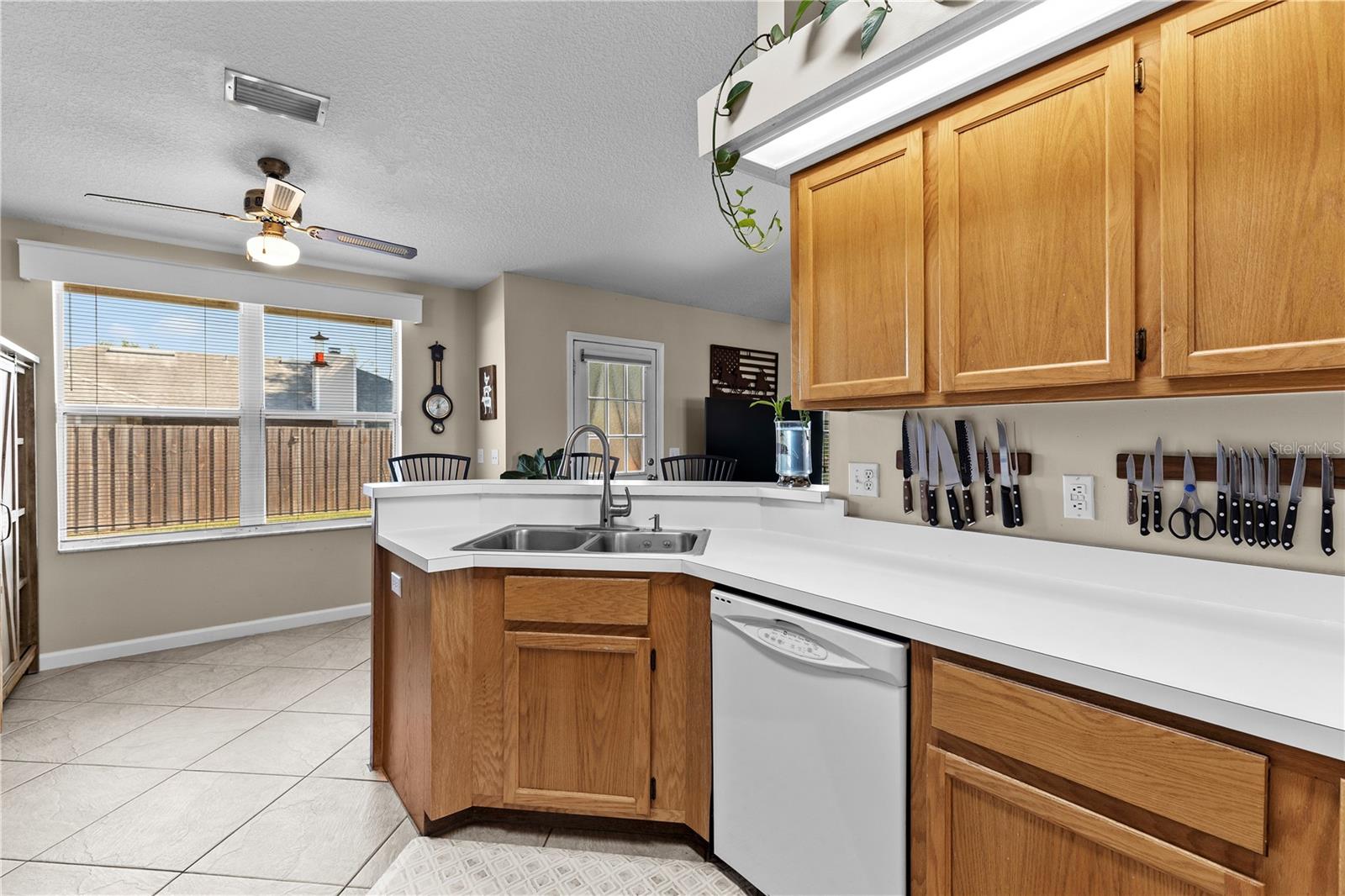 Image 16 of 36 For 3208 Sarahs Court