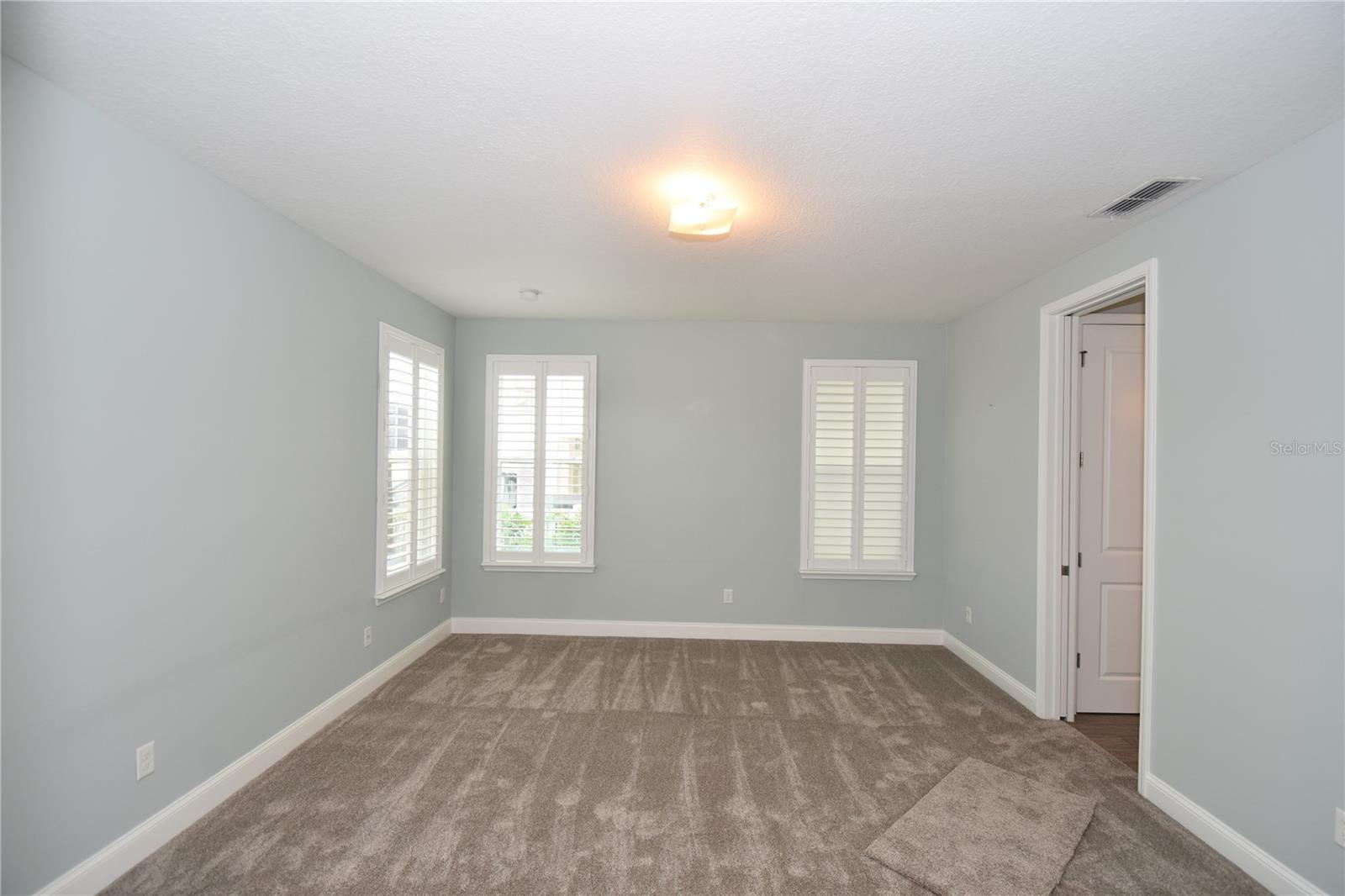Image 15 of 48 For 28 Sandy Beach Way
