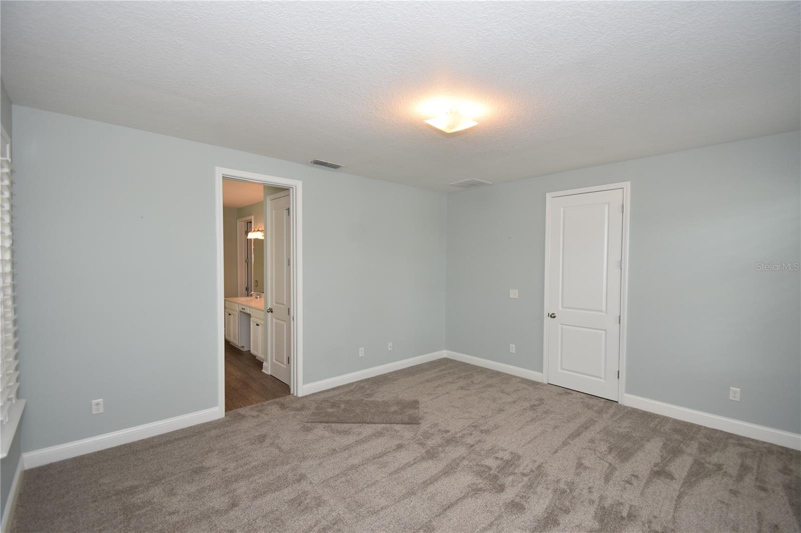 Image 17 of 48 For 28 Sandy Beach Way