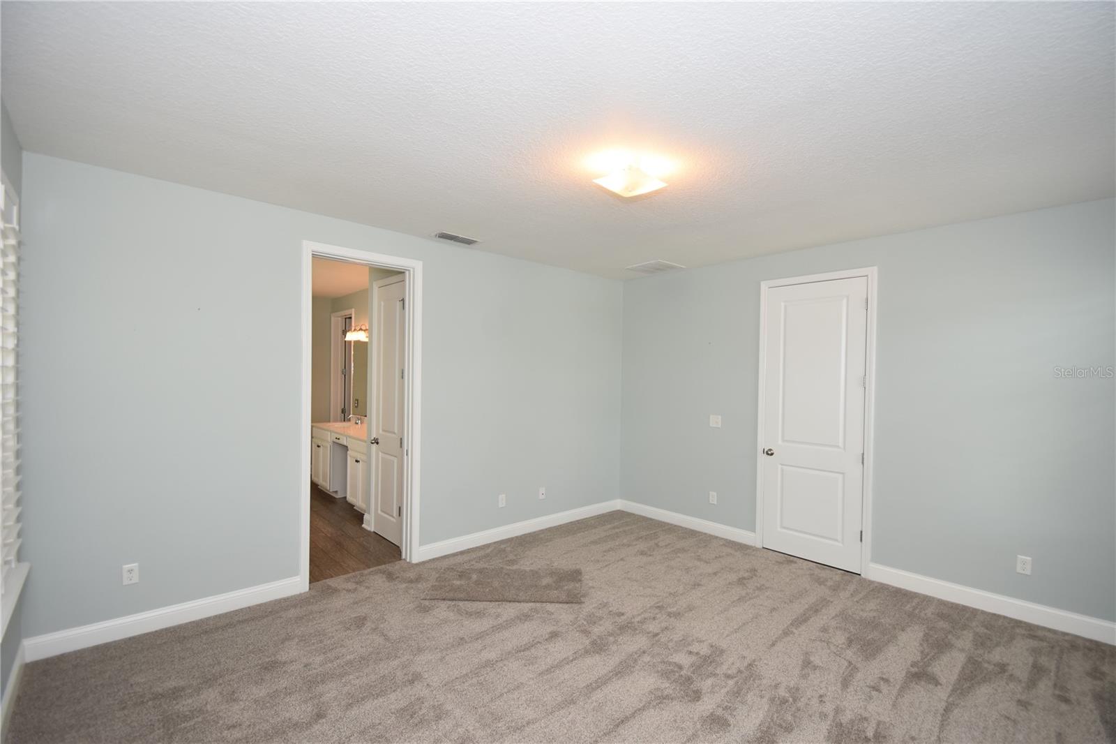 Image 18 of 48 For 28 Sandy Beach Way