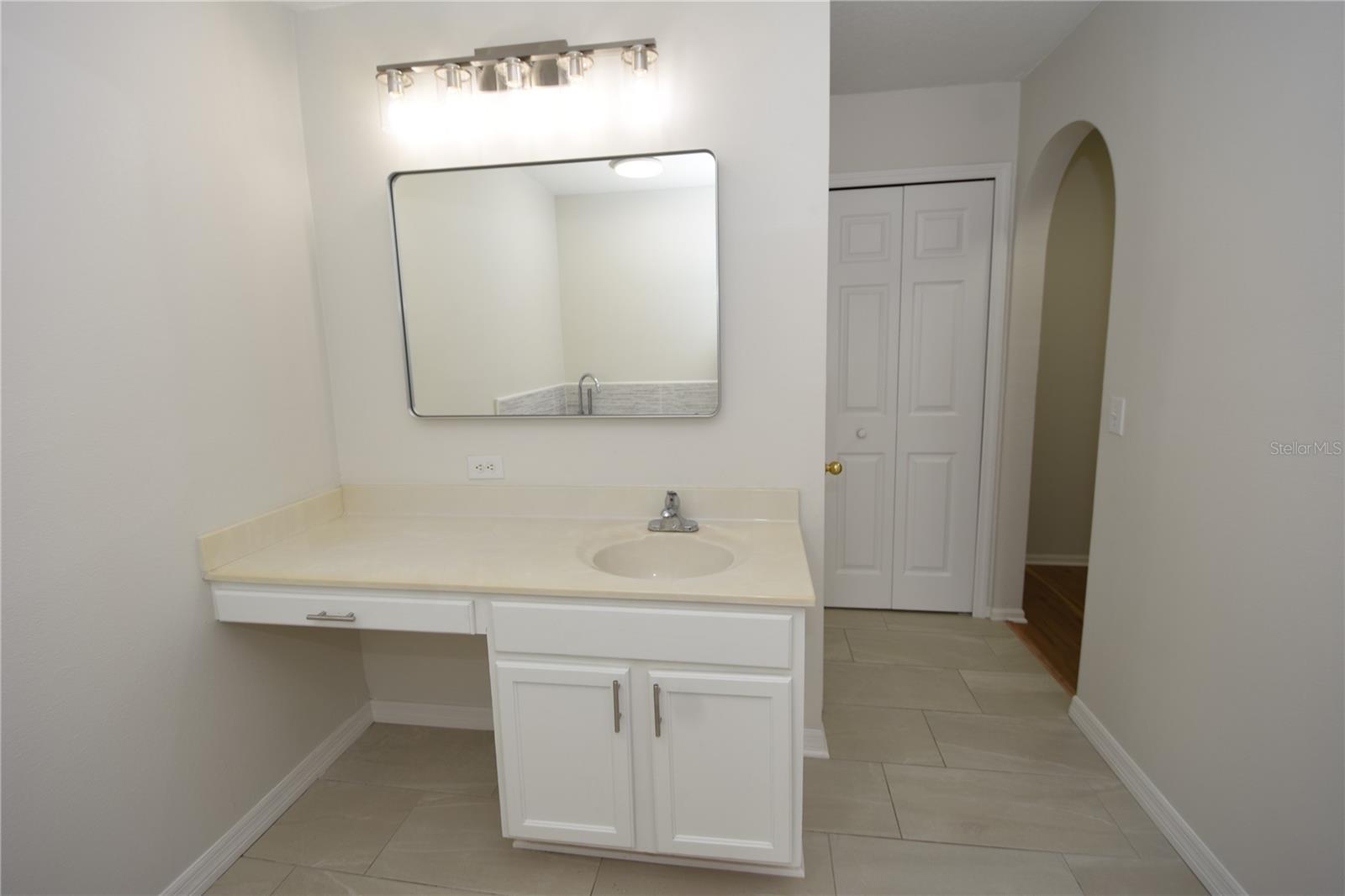 Image 17 of 26 For 3 Sea Beacon Place