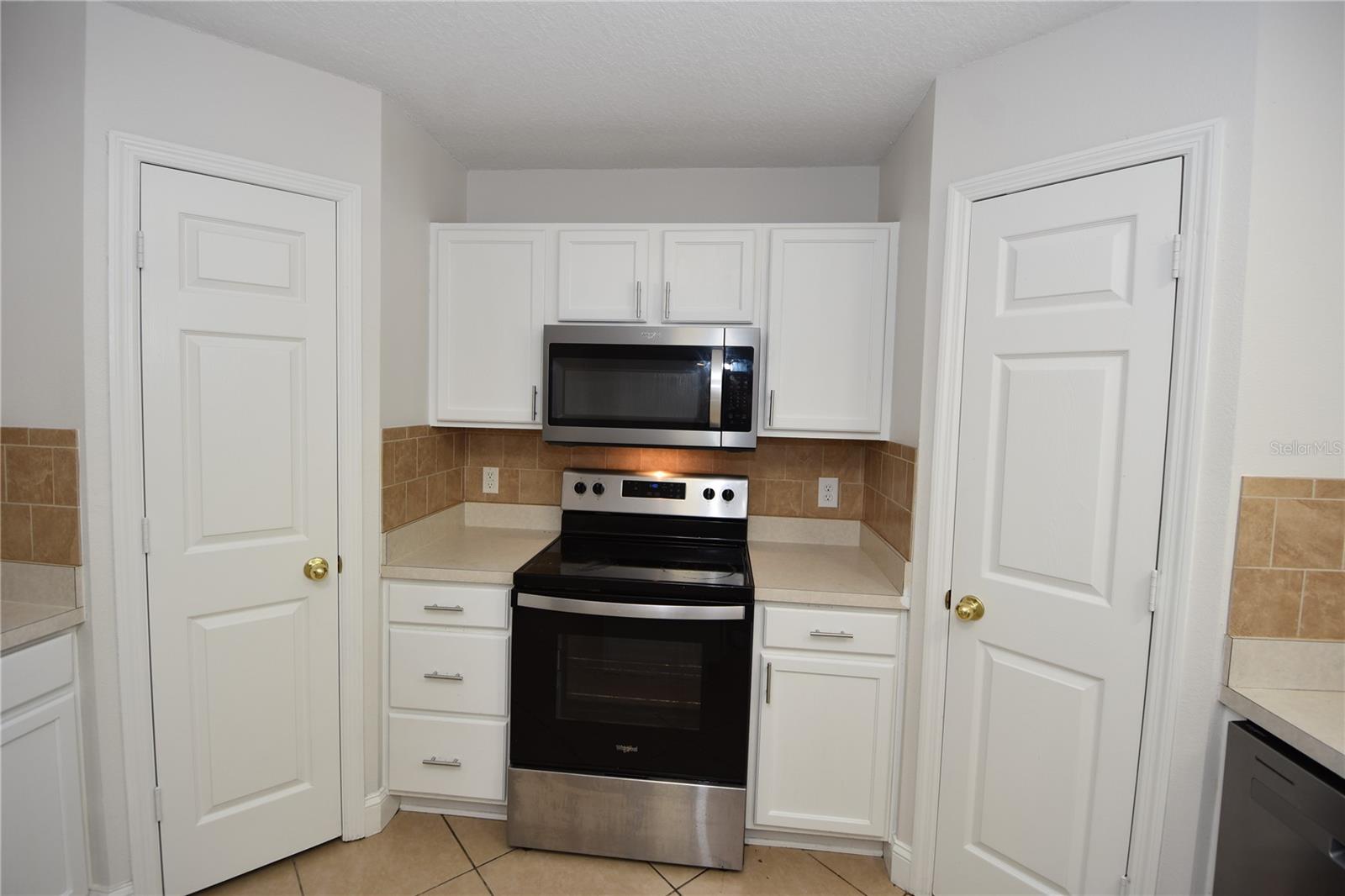 Image 6 of 26 For 3 Sea Beacon Place