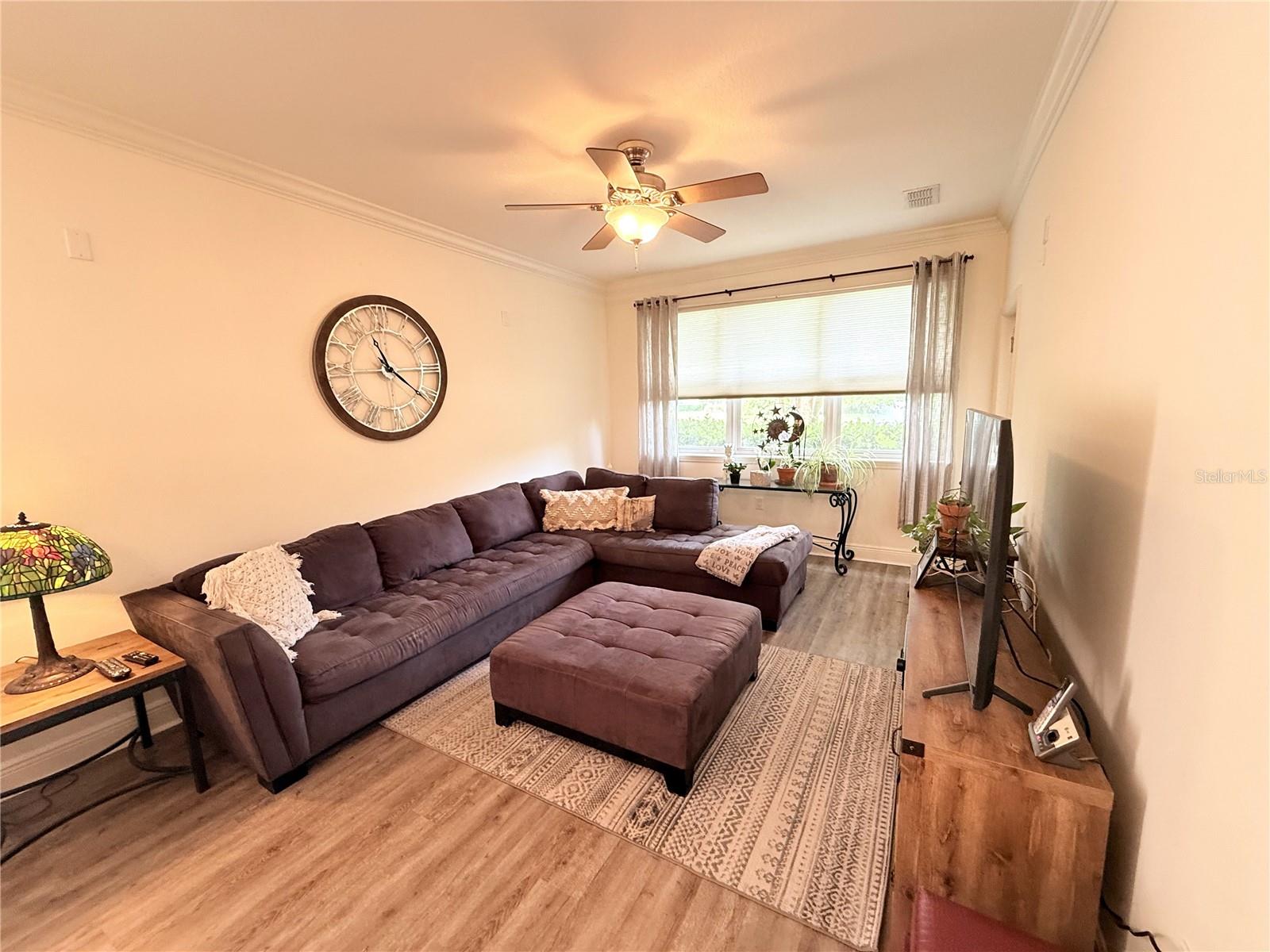 Image 15 of 49 For 25 Riverview Bend N 111