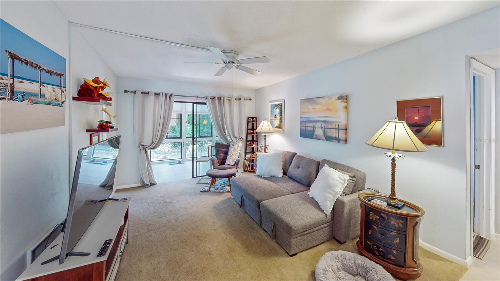 Image 10 of 39 For 21 Mid Pines Circle