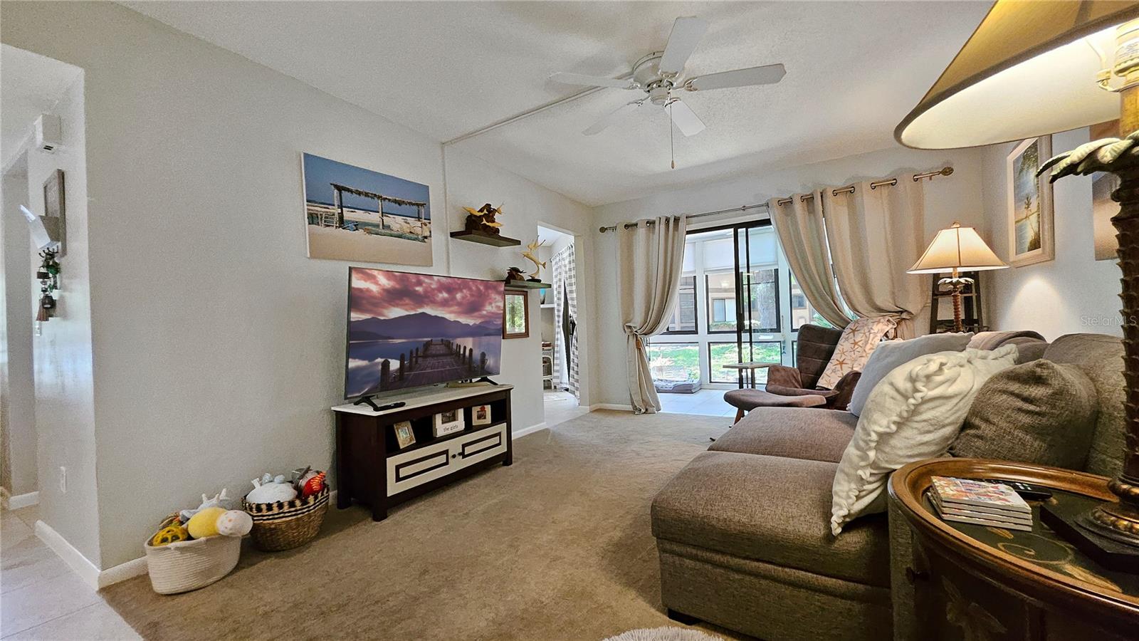 Image 11 of 39 For 21 Mid Pines Circle