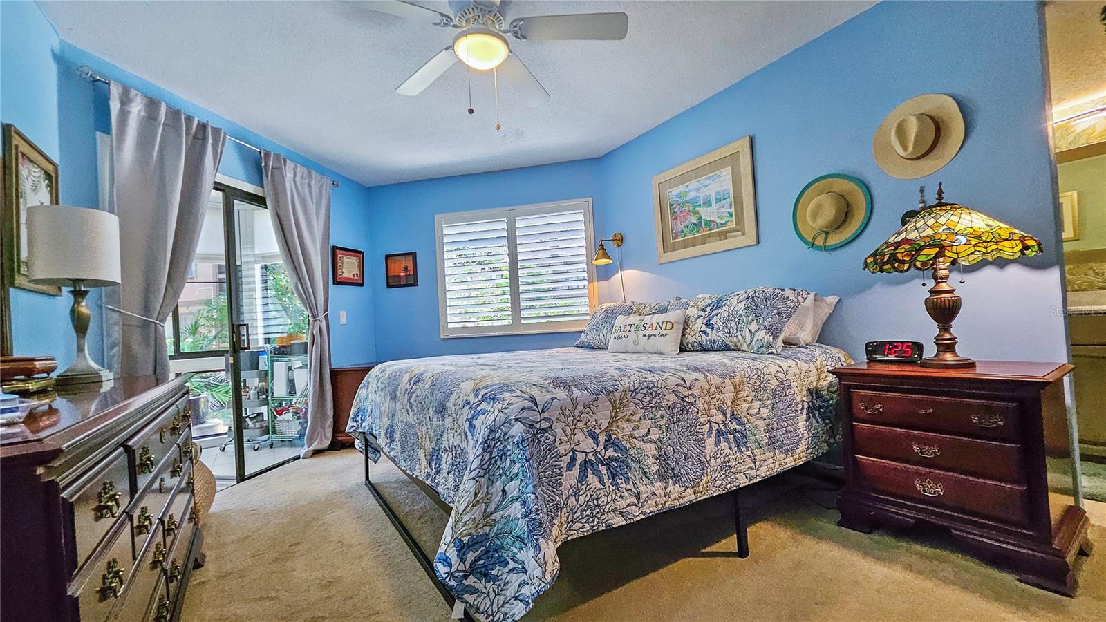 Image 22 of 39 For 21 Mid Pines Circle