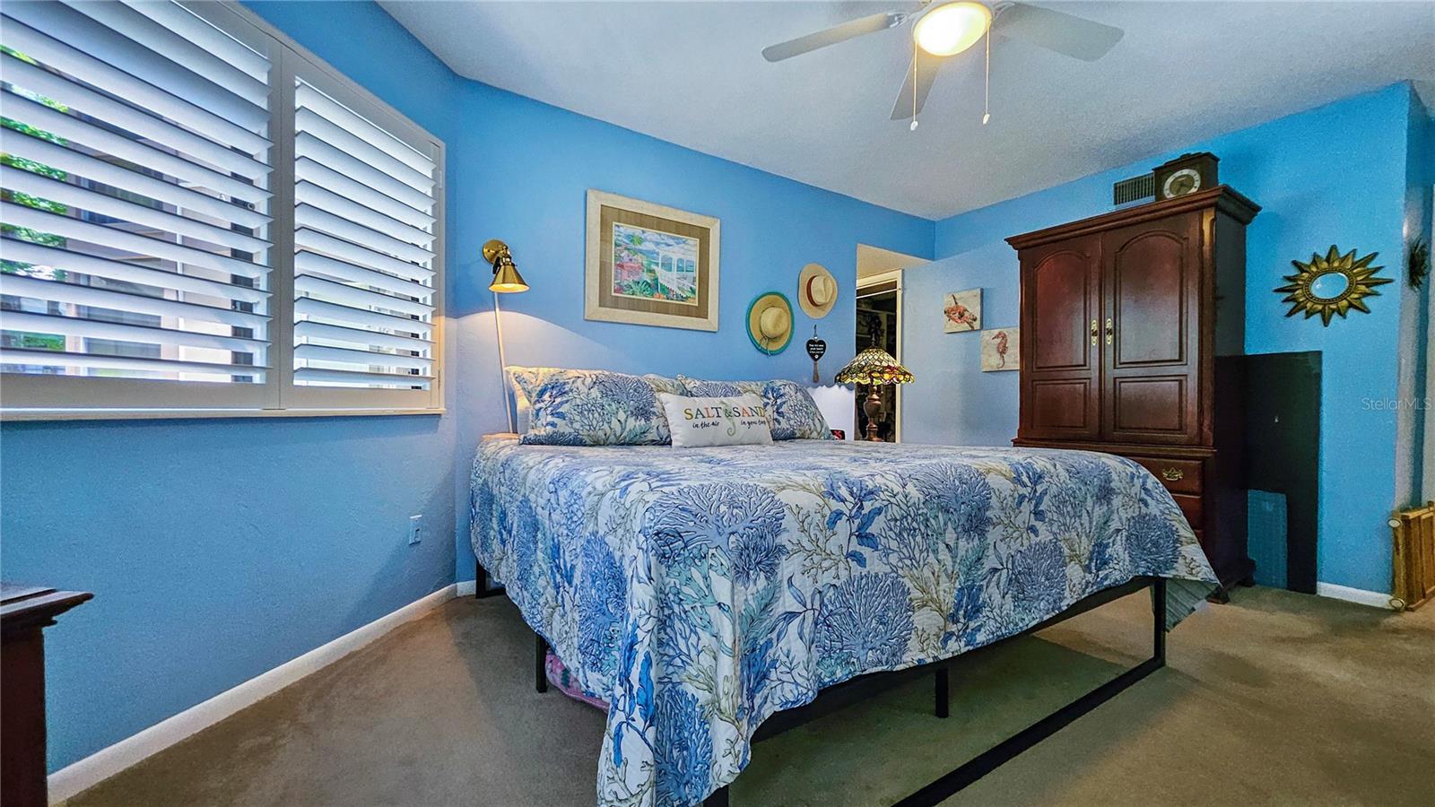 Image 23 of 39 For 21 Mid Pines Circle