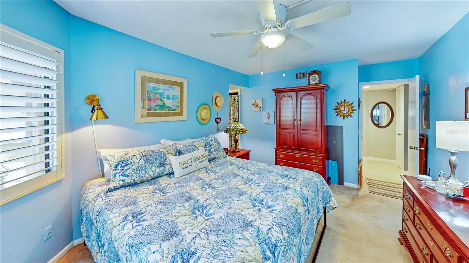 Image 24 of 39 For 21 Mid Pines Circle