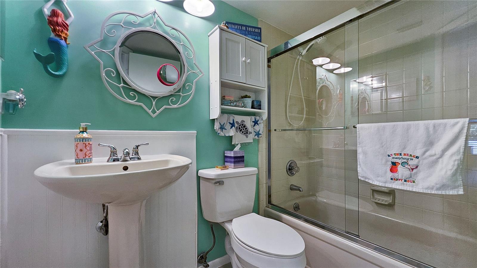 Image 31 of 39 For 21 Mid Pines Circle