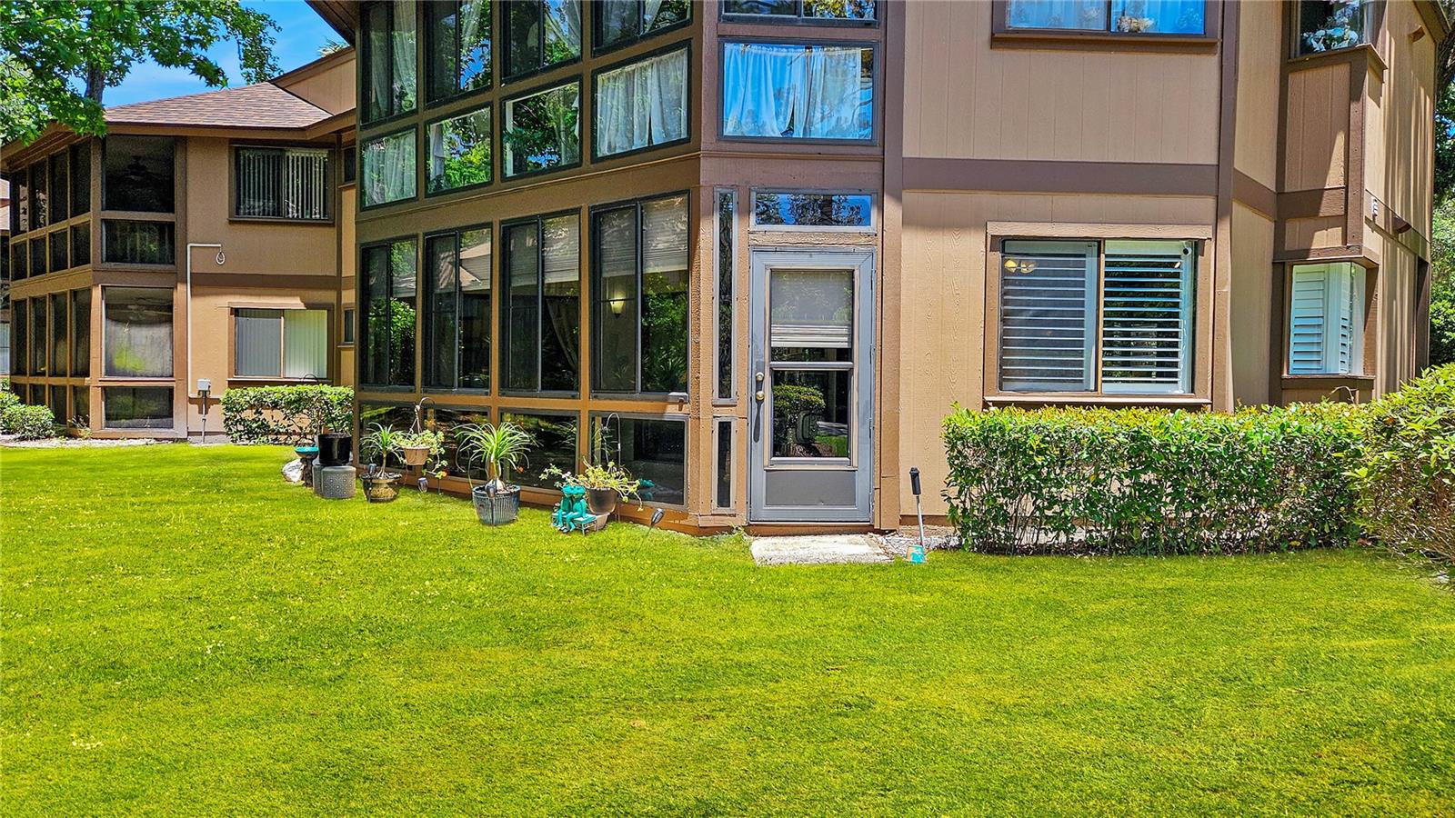 Image 35 of 39 For 21 Mid Pines Circle