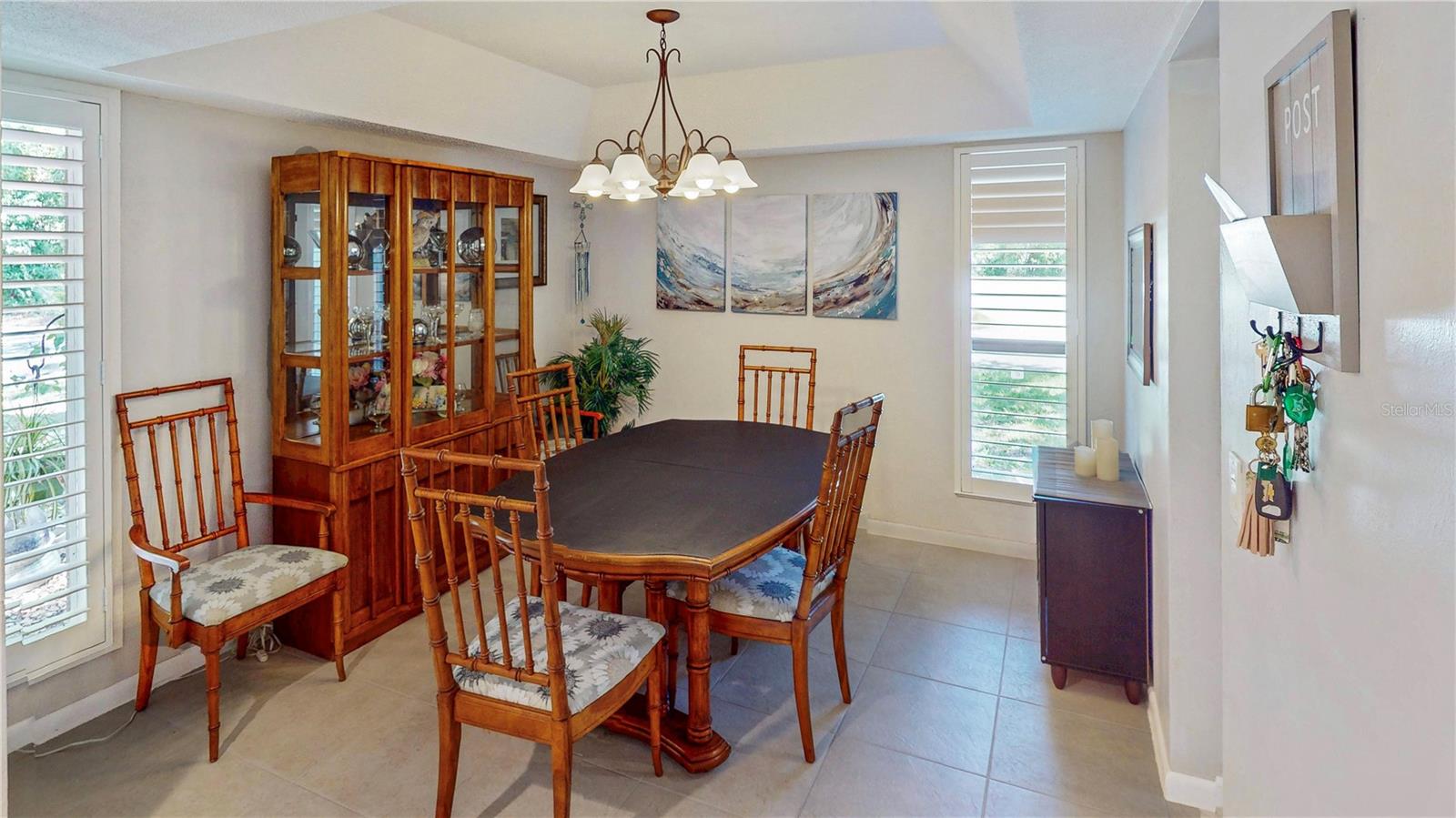 Image 5 of 39 For 21 Mid Pines Circle