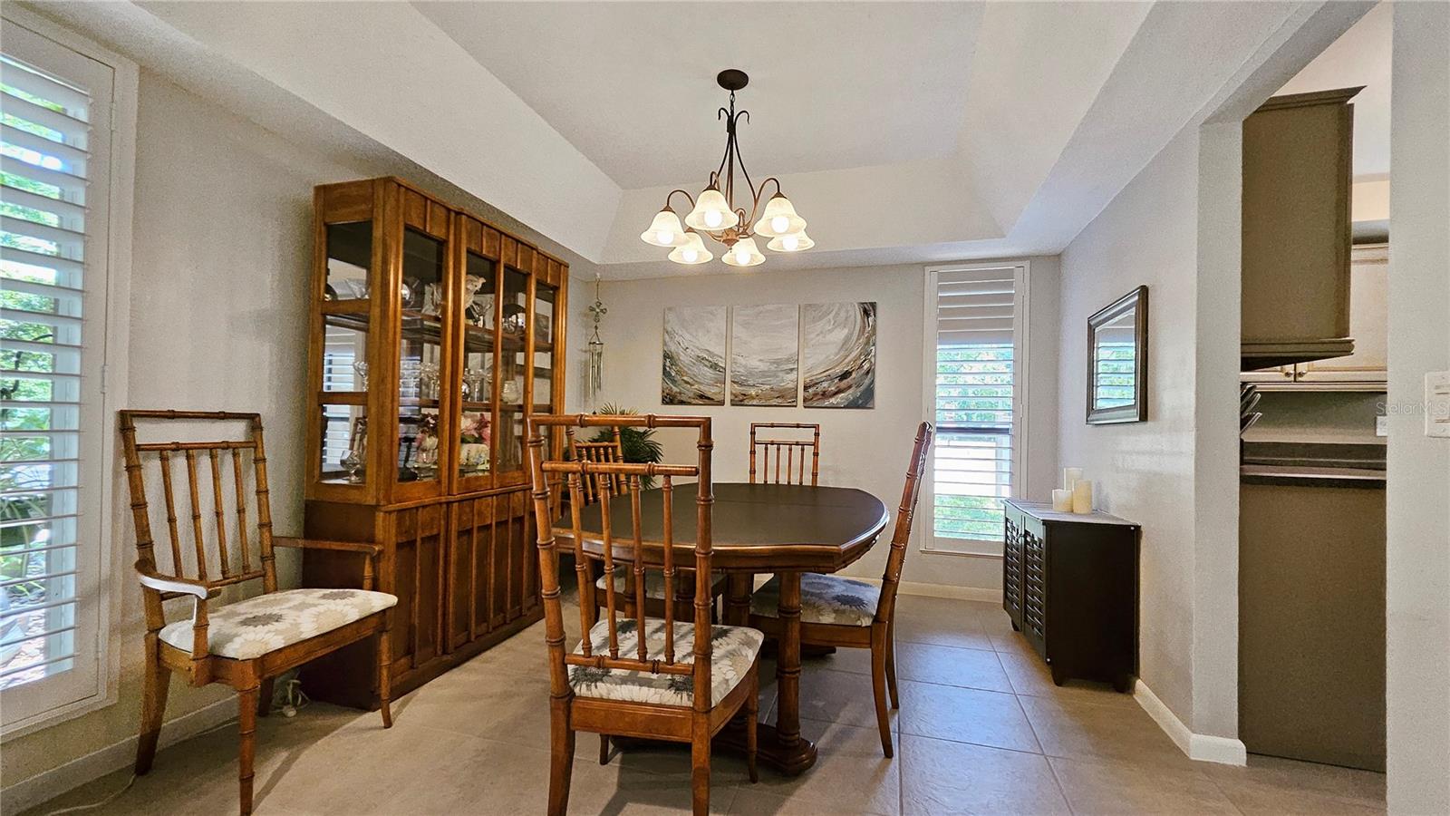 Image 7 of 39 For 21 Mid Pines Circle