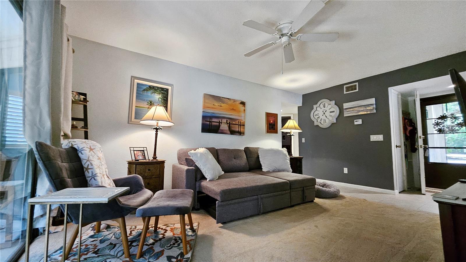 Image 8 of 39 For 21 Mid Pines Circle