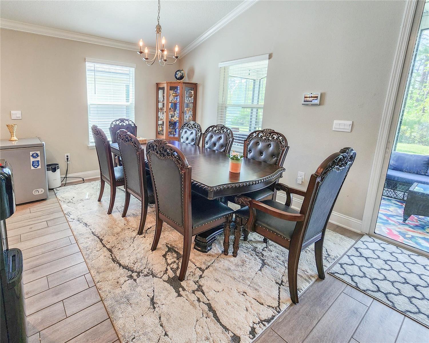 Image 27 of 58 For 617 Narvarez Avenue