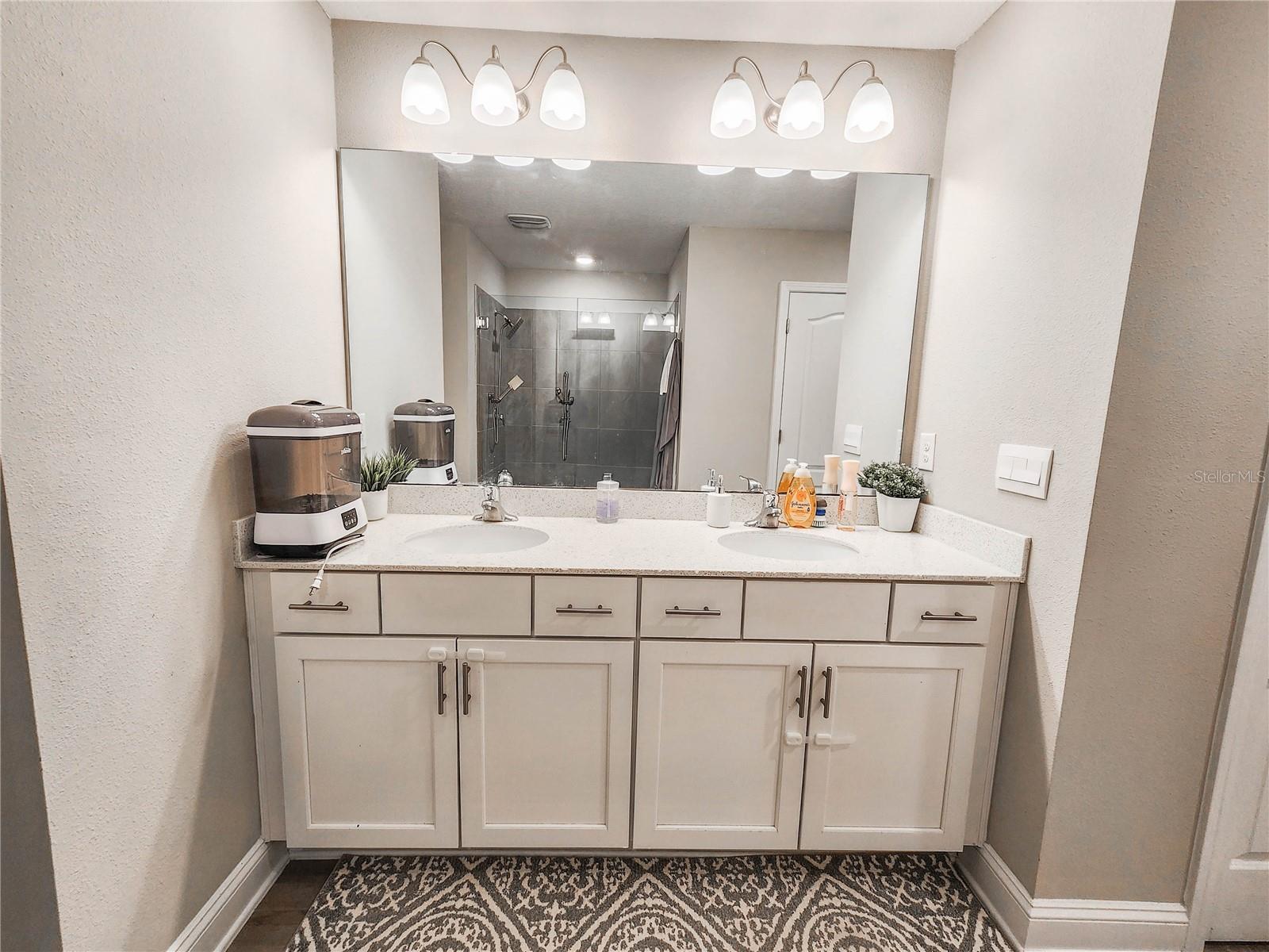 Image 42 of 58 For 617 Narvarez Avenue