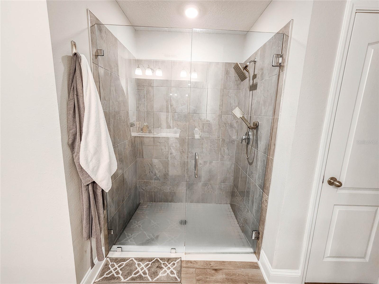 Image 44 of 58 For 617 Narvarez Avenue