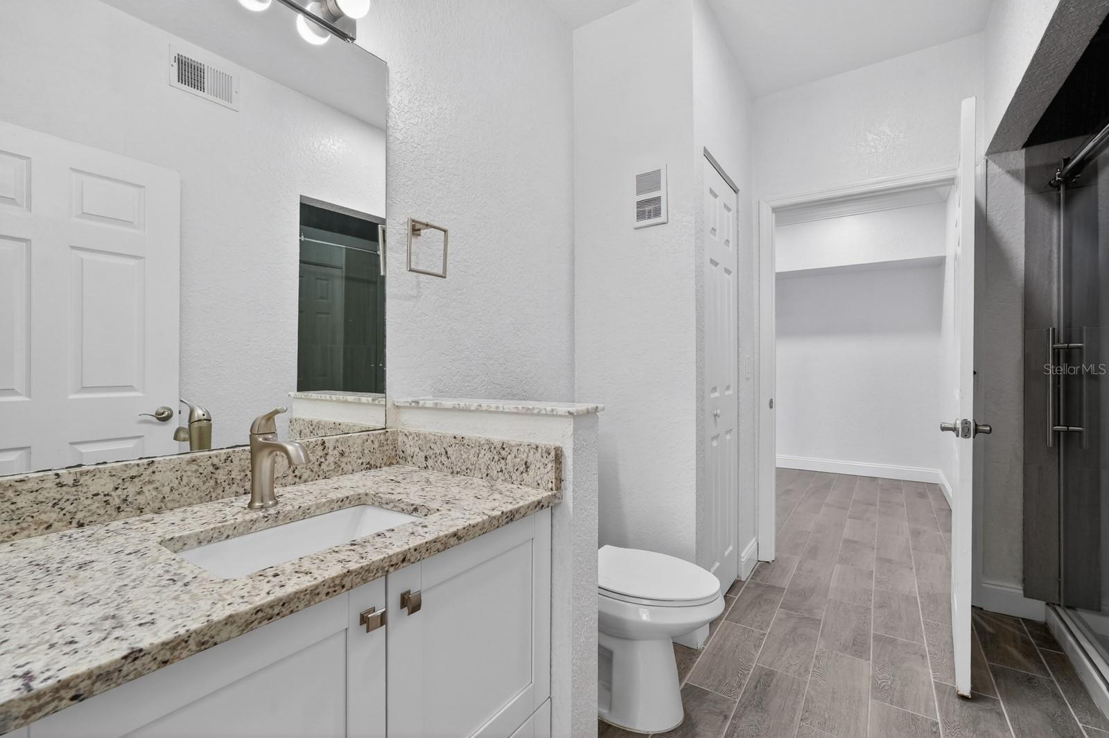 Image 21 of 48 For 832 Camargo Way 306