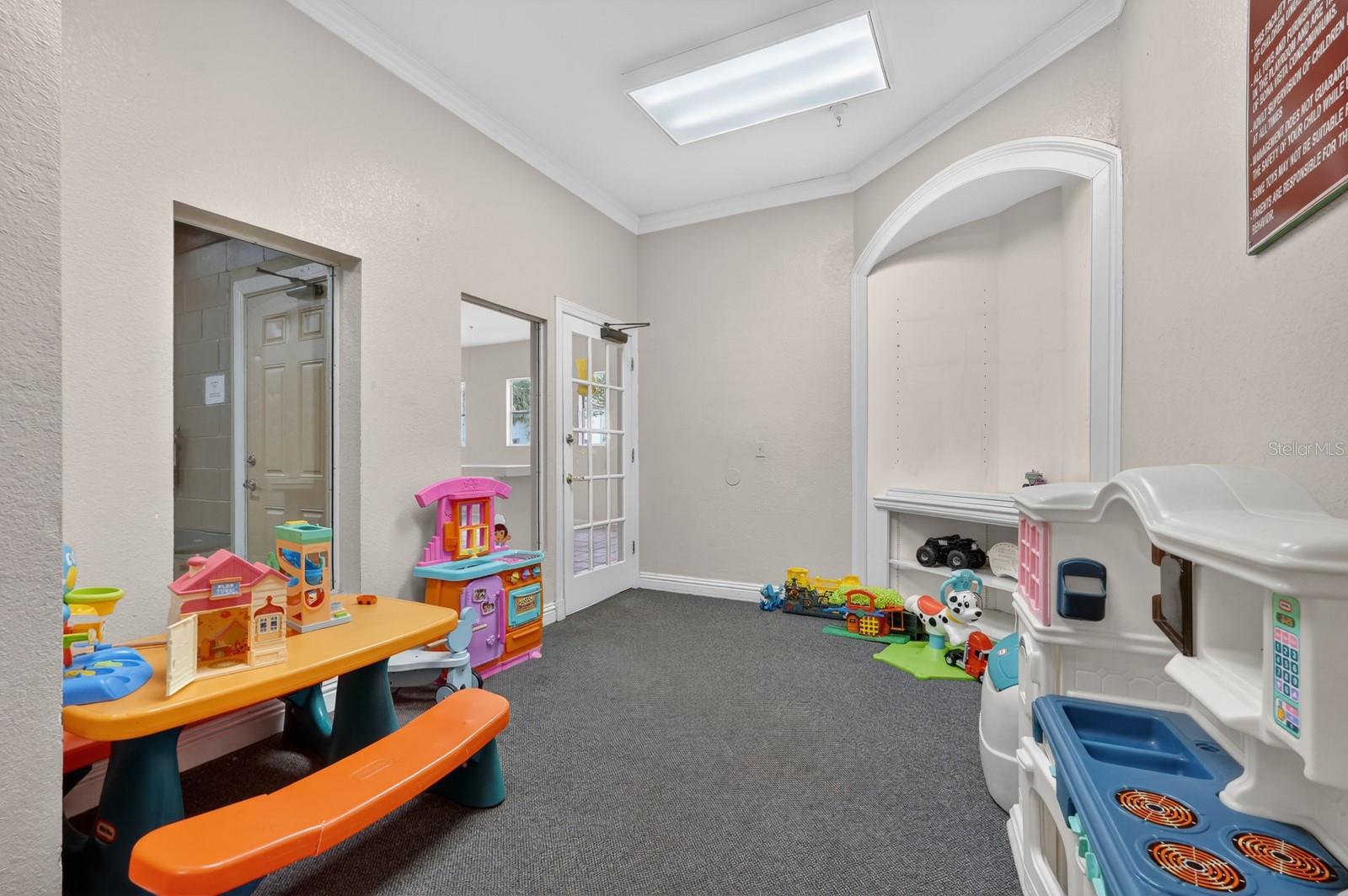 Image 27 of 48 For 832 Camargo Way 306