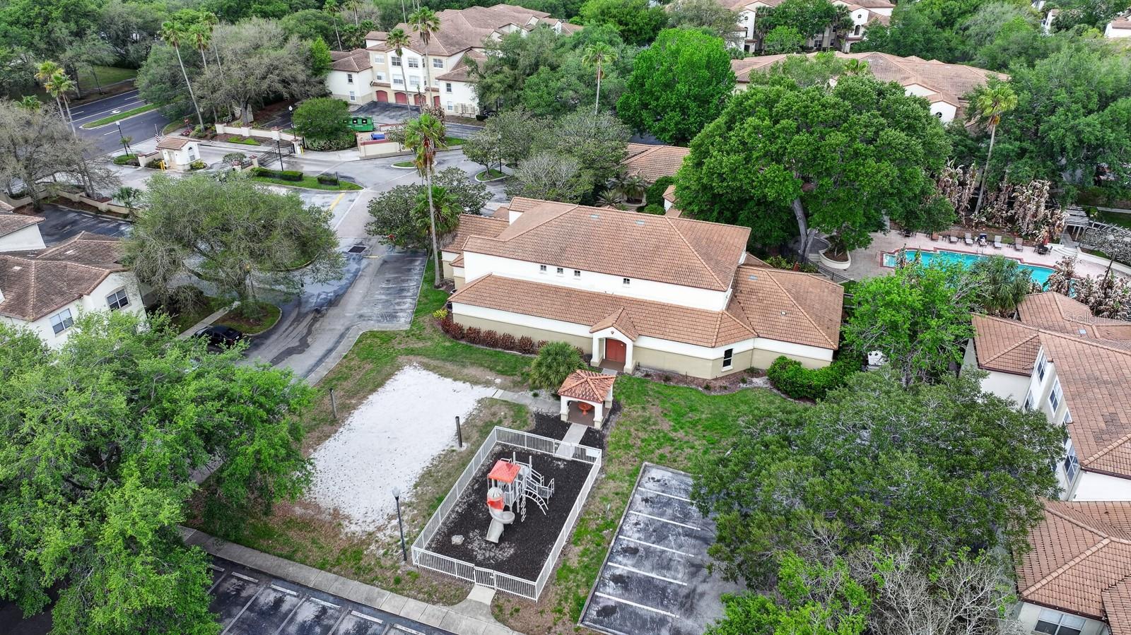 Image 35 of 48 For 832 Camargo Way 306