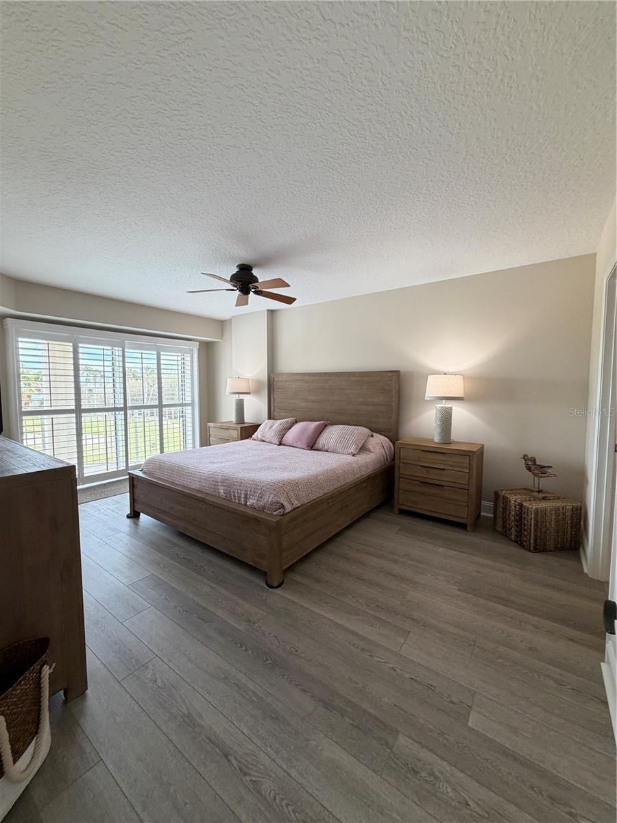 Image 27 of 64 For 4670 Links Village Drive B301