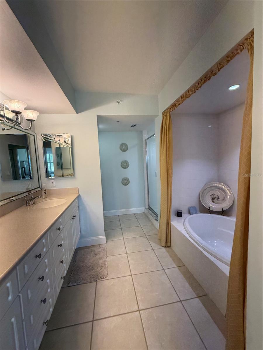 Image 33 of 64 For 4670 Links Village Drive B301