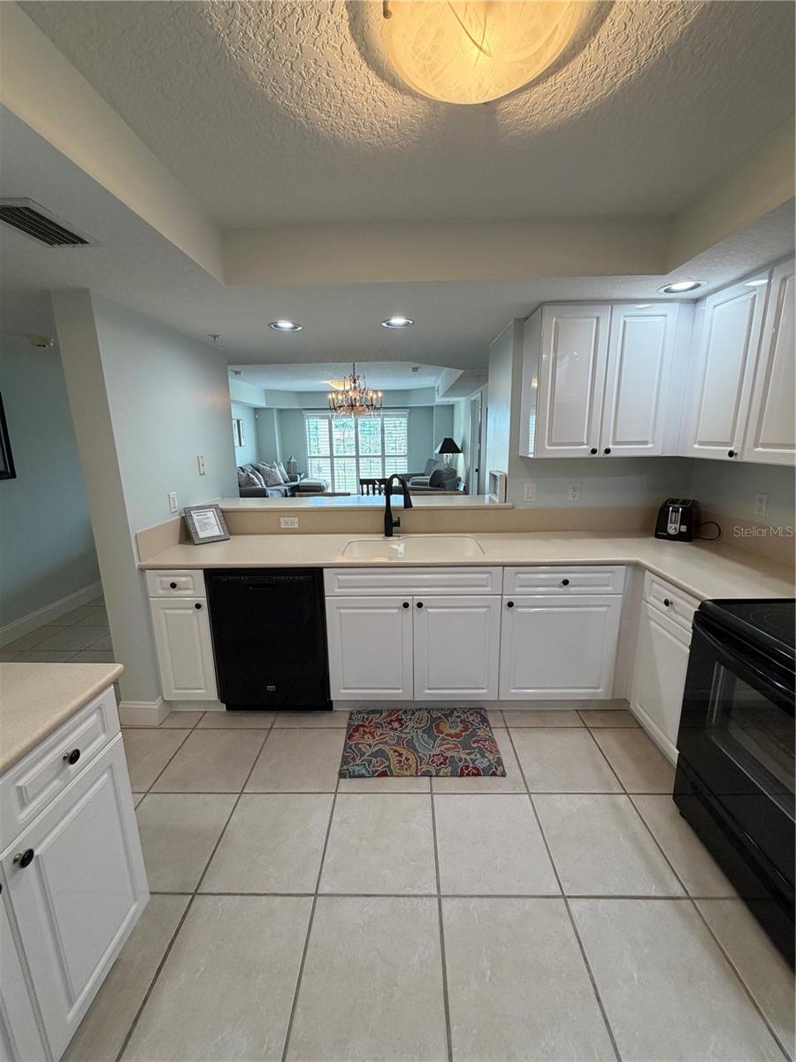 Image 9 of 64 For 4670 Links Village Drive B301